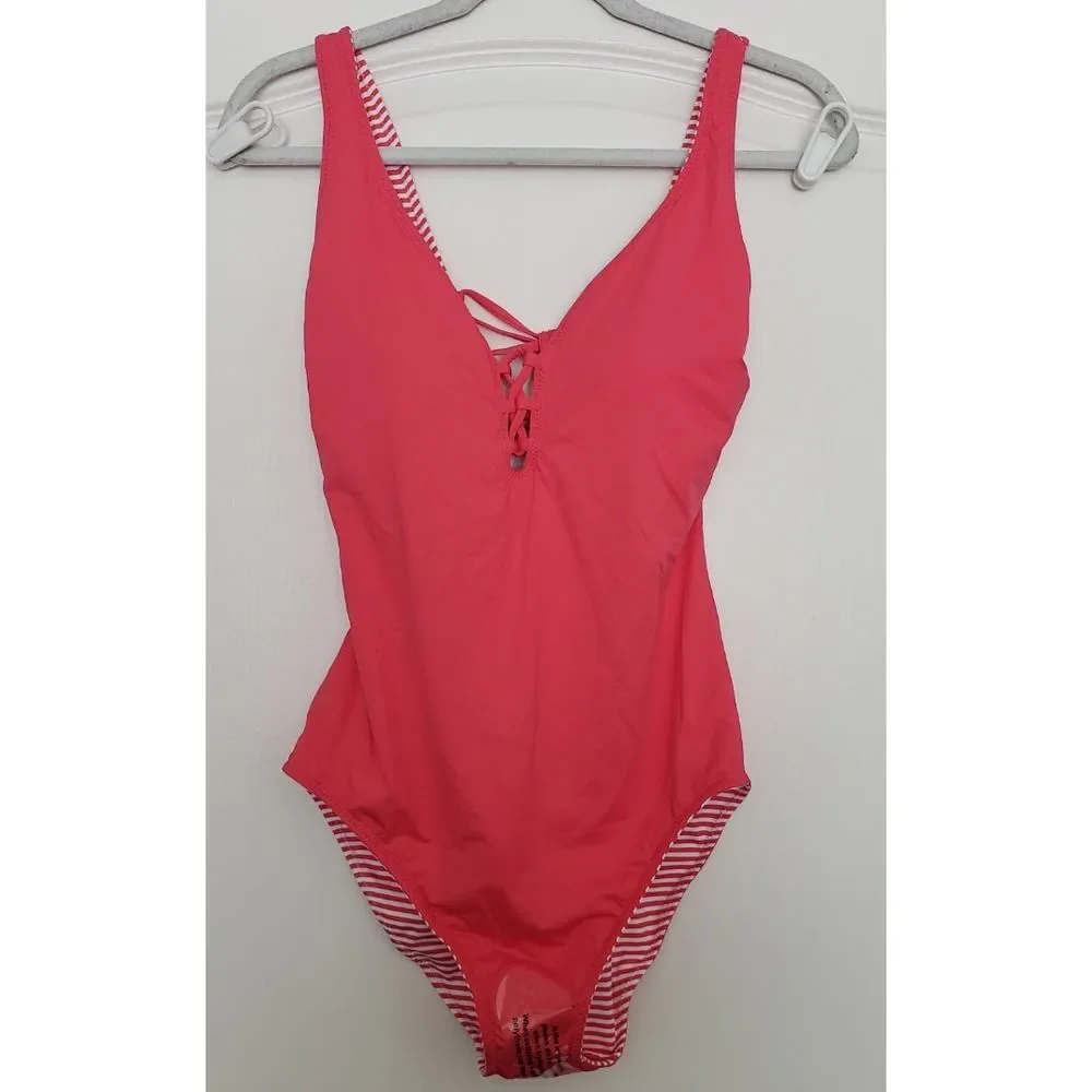 Tommy Bahama Breaker Bay Reversible‎ Lace Back One-piece SPF50 SZ 14 Beach